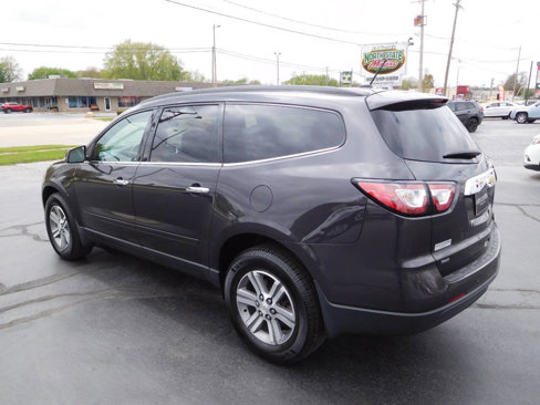 Used 2015 Chevrolet Traverse LT image 3
