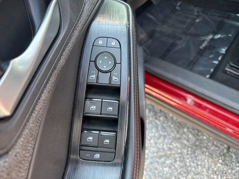 Used 2022 Nissan Rogue SV image 16
