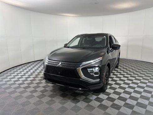 Used 2024 Mitsubishi Eclipse Cross LE image 2