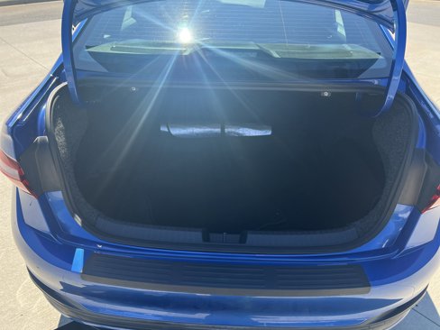 Used 2022 Volkswagen Jetta Sport image 31