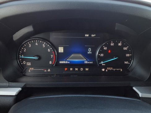 Used 2021 Ford Explorer XLT w/ Equipment Group 202A image 12