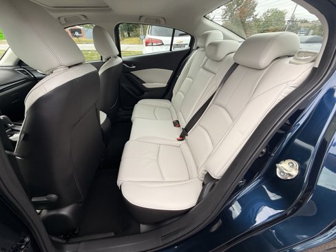 Used 2018 MAZDA MAZDA3 Grand Touring w/ Premium Equipment Package image 24