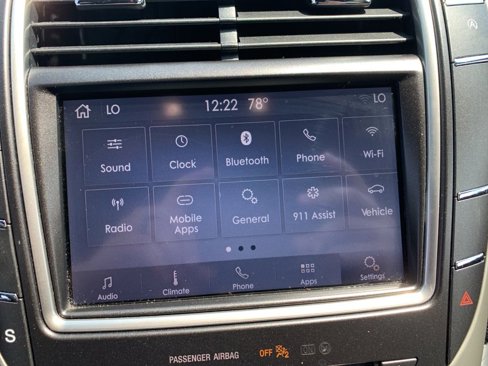 Used 2019 Lincoln Nautilus Premier image 23