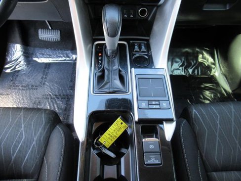 Used 2020 Mitsubishi Eclipse Cross SE image 20