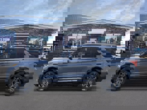 New 2025 Ford Explorer Active image 3