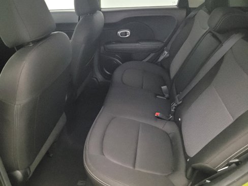 Used 2017 Kia Soul + image 18