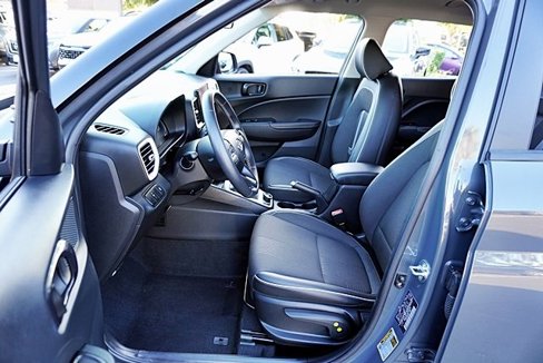 Certified 2024 Hyundai Venue Limited image 14