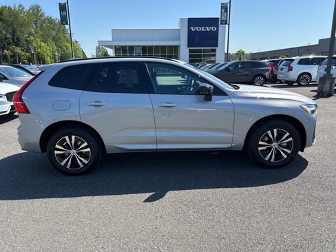 New 2025 Volvo XC60 B5 Core w/ Climate Package image 9
