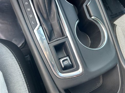 Used 2023 Chevrolet Equinox LT image 20