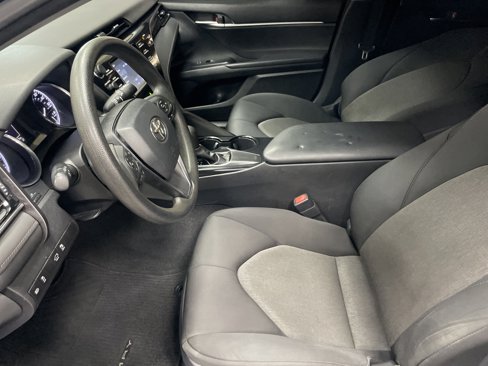 Used 2019 Toyota Camry LE image 16