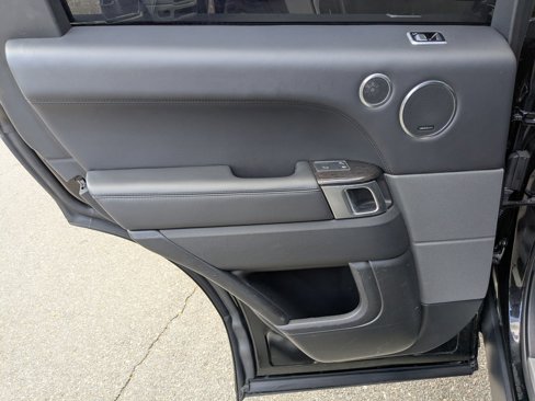 Used 2020 Land Rover Range Rover Sport HSE Dynamic image 28