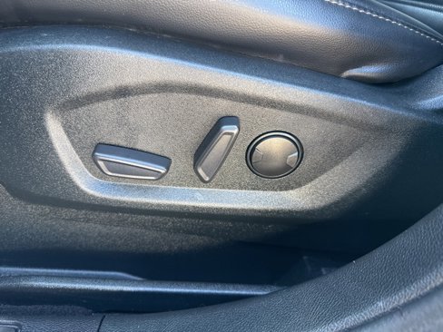 Used 2022 Ford Edge SEL image 17