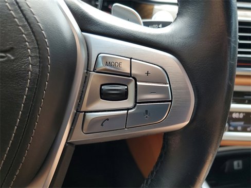 Used 2016 BMW 740i image 30