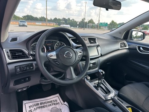 Used 2019 Nissan Sentra SR image 11