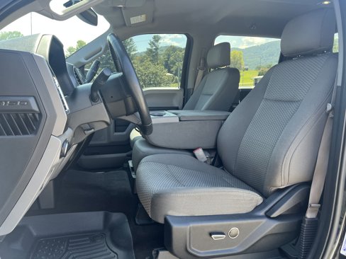 Used 2016 Ford F150 XLT w/ Equipment Group 301A Mid image 9