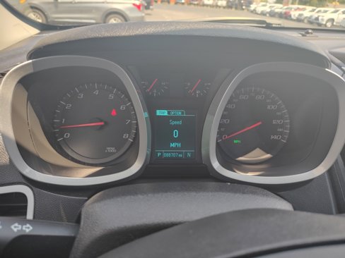 Used 2015 Chevrolet Equinox LT image 12