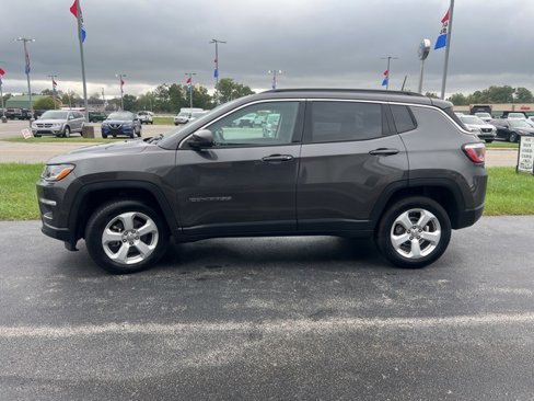 Used 2018 Jeep Compass Latitude w/ Popular Equipment Group image 5