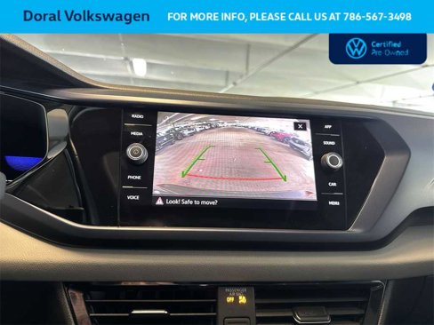 Used 2022 Volkswagen Taos SE w/ Panoramic Sunroof Package image 19