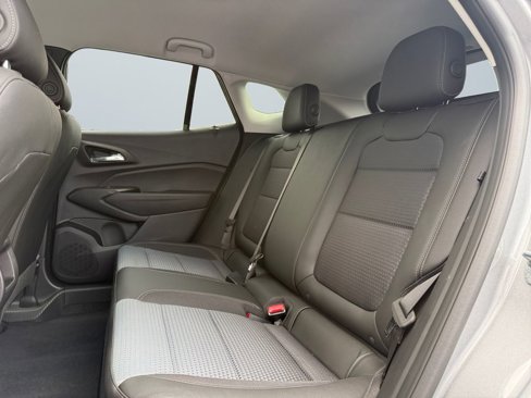 New 2025 Chevrolet Trax LT w/ Driver Confidence Package image 13