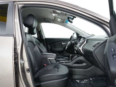 Used 2013 Hyundai Tucson GLS image 10