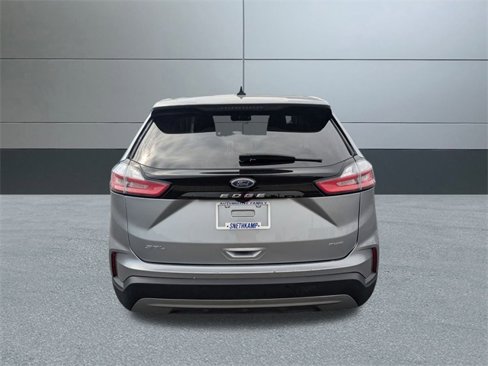 Used 2024 Ford Edge SEL image 5
