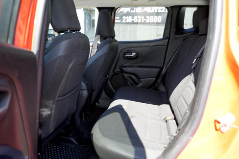 Used 2017 Jeep Renegade Altitude image 18
