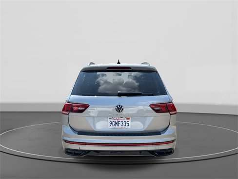 Certified 2023 Volkswagen Tiguan SE R-Line image 5