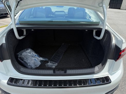 New 2025 Volkswagen Jetta SE image 15