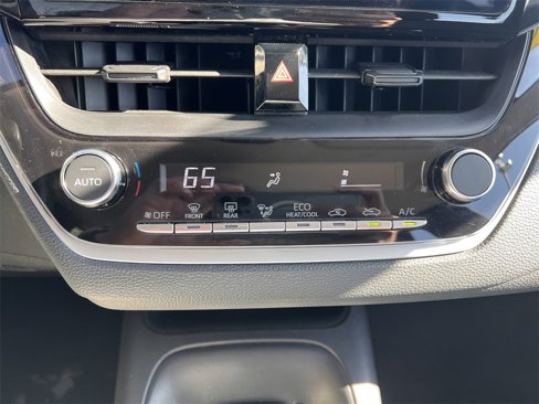 Used 2023 Toyota Corolla LE image 29