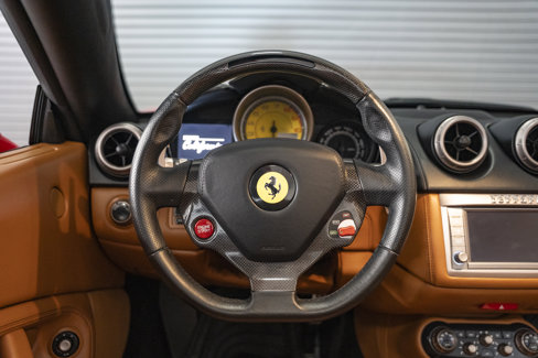 Used 2011 Ferrari California image 35