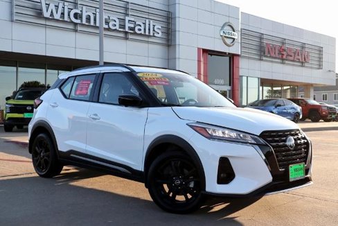 Certified 2024 Nissan Kicks SR w/ SR Premium Package image 1