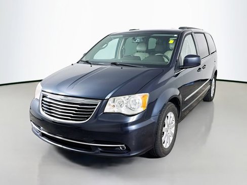 Used 2013 Chrysler Town & Country Touring image 1