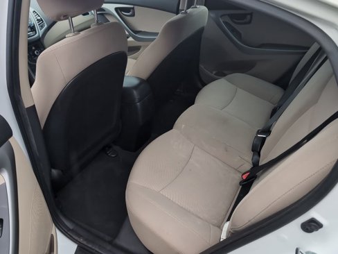 Used 2016 Hyundai Elantra SE image 12