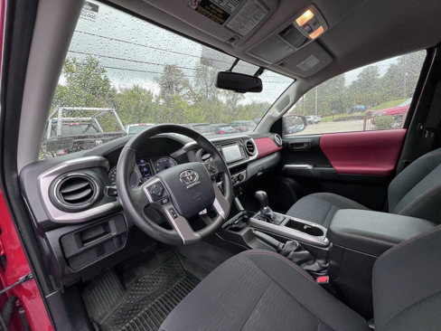 Used 2016 Toyota Tacoma SR5 image 13