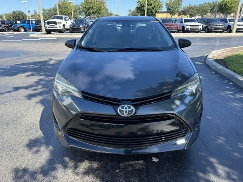 Used 2018 Toyota Corolla L image 2