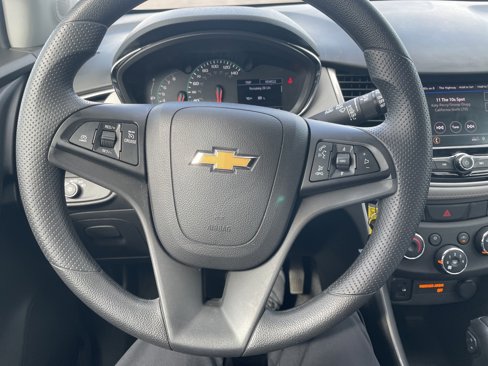 Used 2022 Chevrolet Trax LS w/ Tint and Cruise Package image 24