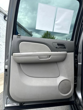 Used 2009 Chevrolet Suburban LTZ image 19