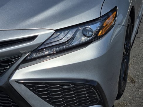 Used 2023 Toyota Camry XSE image 10