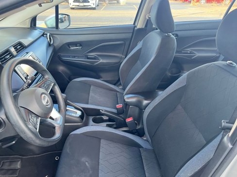 Used 2023 Nissan Versa SV image 24