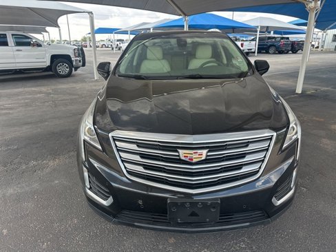 Used 2018 Cadillac XT5 Luxury w/ Driver Awareness Package image 2