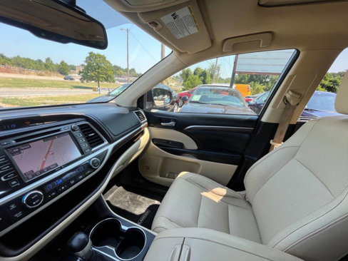 Used 2015 Toyota Highlander Limited image 37