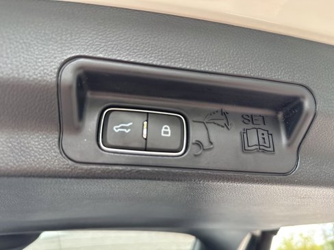 Used 2020 Ford Explorer ST w/ Premium Technology Package image 7