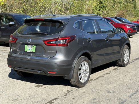 Used 2021 Nissan Rogue Sport SV image 5