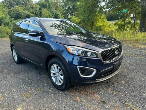 Used 2016 Kia Sorento LX w/ LX Convenience Package image 3
