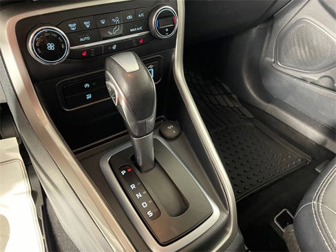 Used 2019 Ford EcoSport Titanium image 9