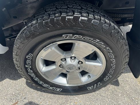 Used 2010 Toyota Tacoma PreRunner image 28