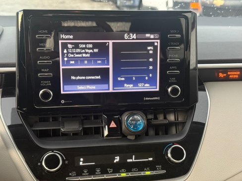 Used 2021 Toyota Corolla L image 16