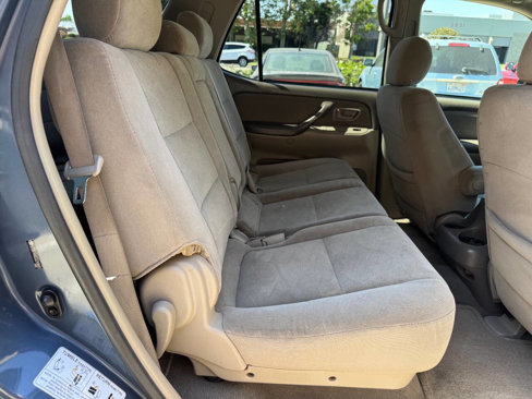 Used 2005 Toyota Sequoia SR5 image 18