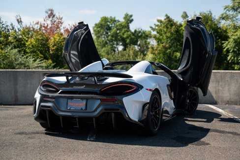 Used 2020 McLaren 600LT Spider image 18