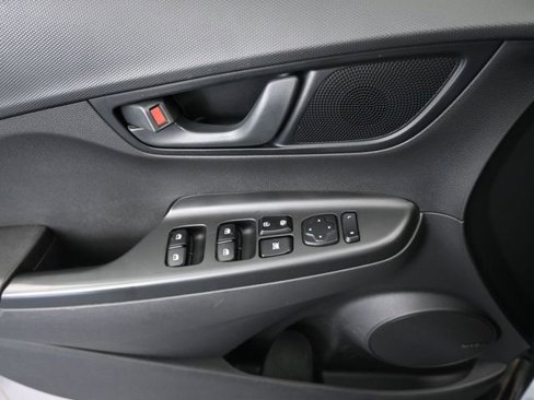 Used 2021 Hyundai Kona SEL Plus image 38